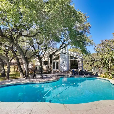 Villa Austin Getaway With Shaded Private Pool And Bbq